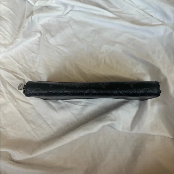 Louis Vuitton Black and Gray Monogram Zipper Wallet - Picture 4 of 9